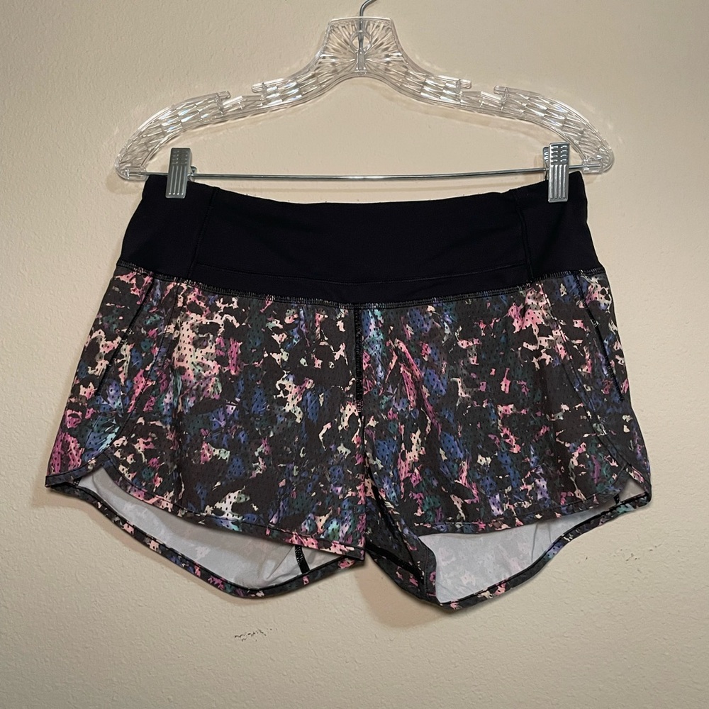 Lululemon Run Times Short *4-way Stretch Floral Sport Black Multi /‎ Black Sz 6